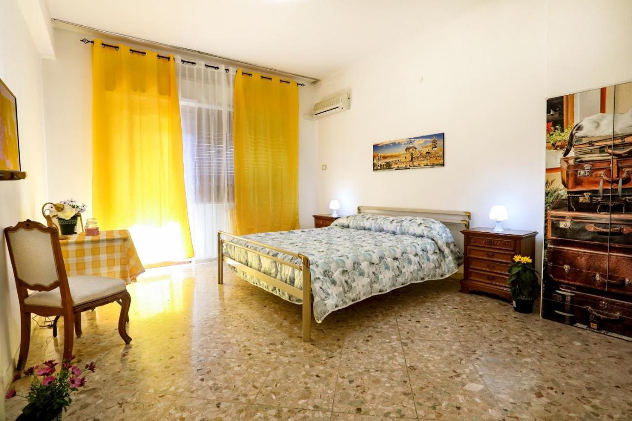 Bed and Breakfast A Casa di Fra' Palermo Esterno foto
