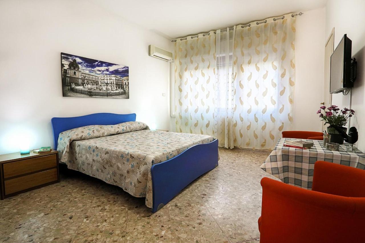 Bed and Breakfast A Casa di Fra' Palermo Esterno foto