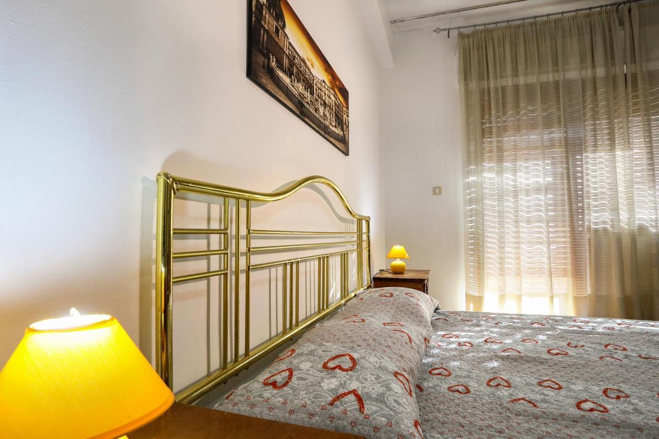 Bed and Breakfast A Casa di Fra' Palermo Esterno foto